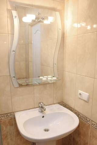 Мини-отель FreeDom Каменец-Подольский Двухместный номер с 2 отдельными кроватями-5