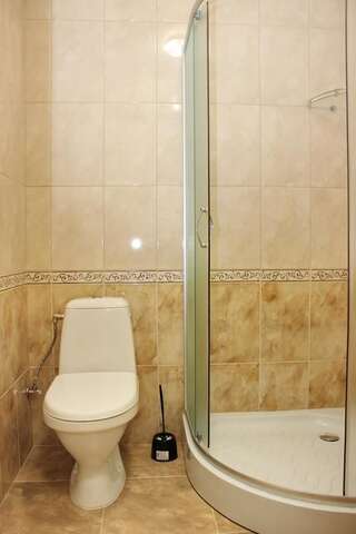 Мини-отель FreeDom Каменец-Подольский Трехместный номер-4